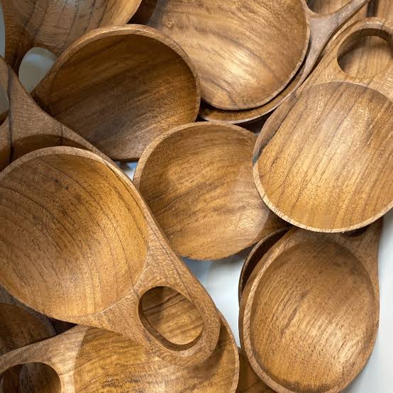 Papoose Teak Moon Scoop