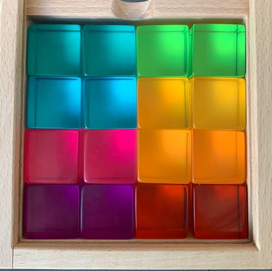 Papoose Bright Lucite Cubes 16 pcs