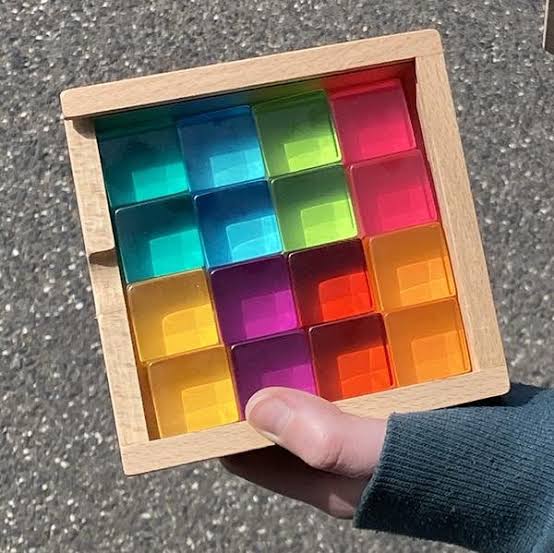 Papoose Bright Lucite Cubes 16 pcs